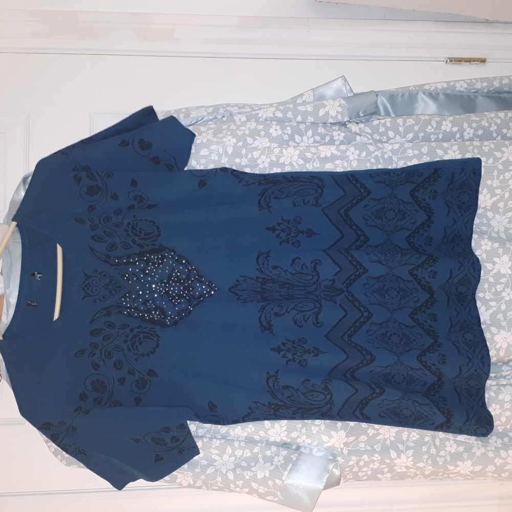 😊XL? blue/grey shirt short sleves see mesure